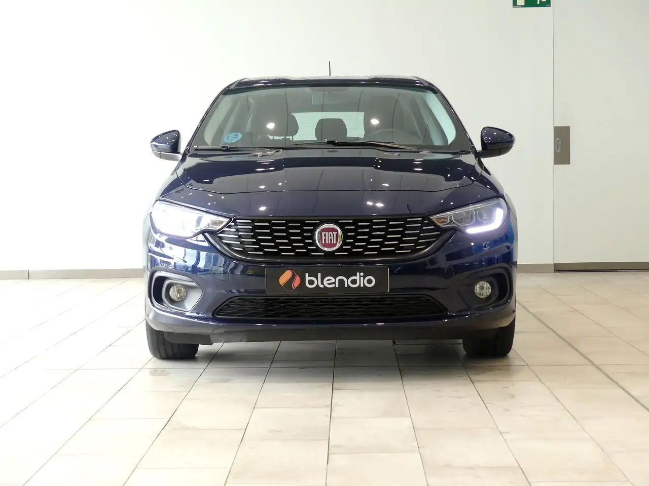 Renting Fiat Tipo SW 1.3 Multijet II Mirror Azul