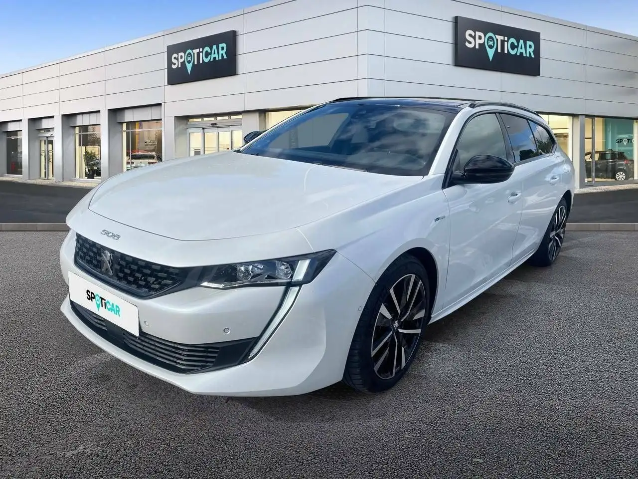 Renting Peugeot 508 SW  HYBRID 225 e-EAT8 GT Blanco