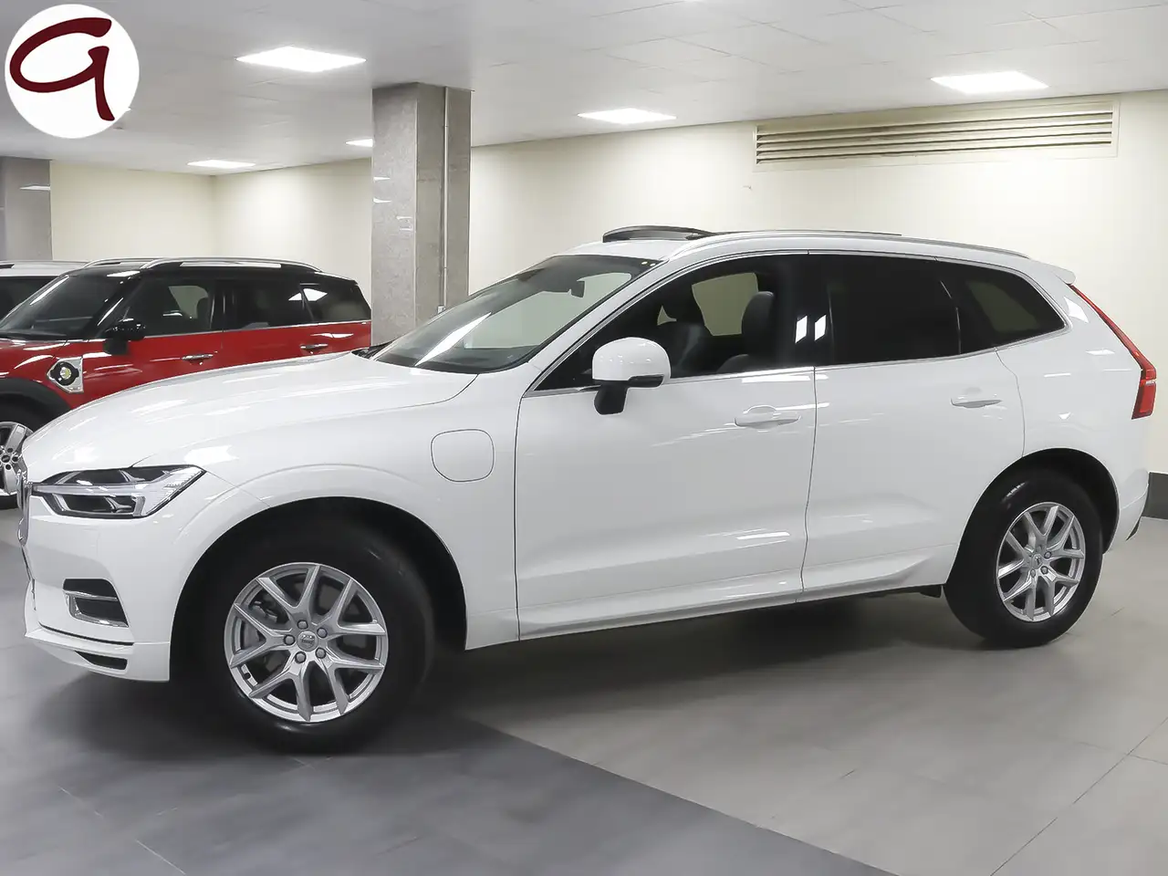 Renting Volvo XC60 T8 Twin Business Plus Blanco 1