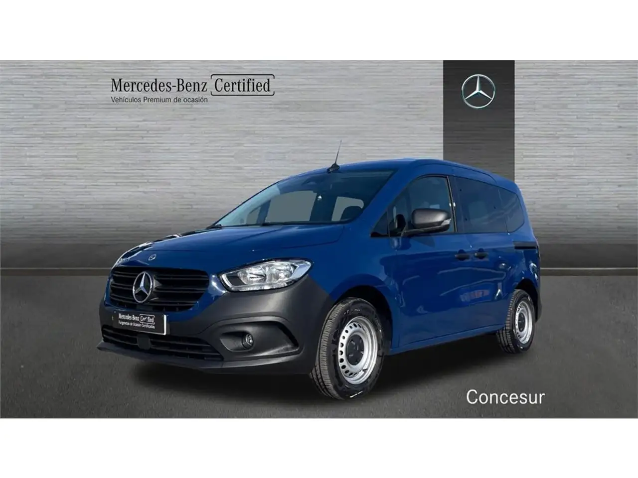 Renting Mercedes-Benz Citan Tourer 110CDI Base 3