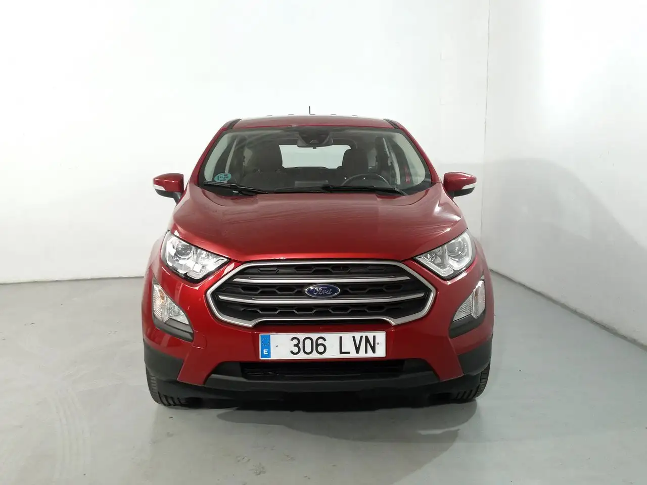 Renting Ford EcoSport Trend Rojo