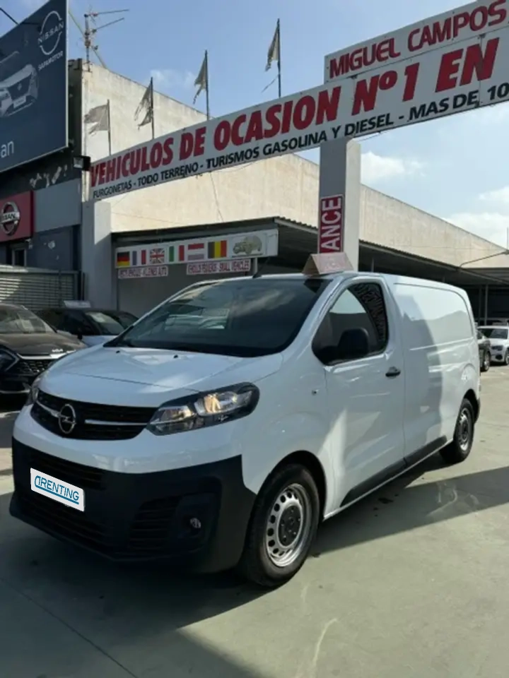 Renting Opel Vivaro Furgón 1.5D M Carga Standard Express 100 Blanco