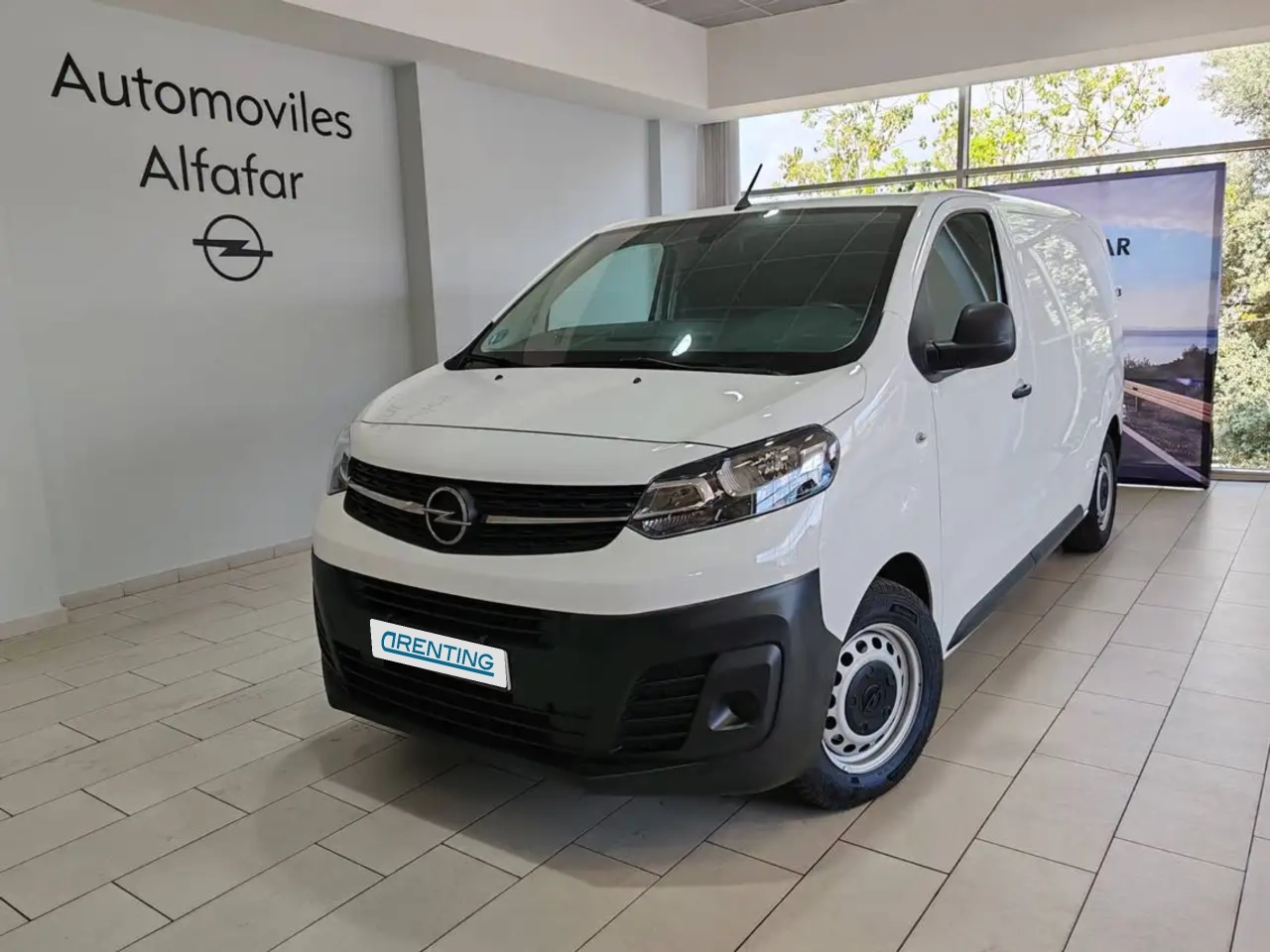 Renting Opel Vivaro Furgón 1.5D M Carga Standard Express 120 Blanco