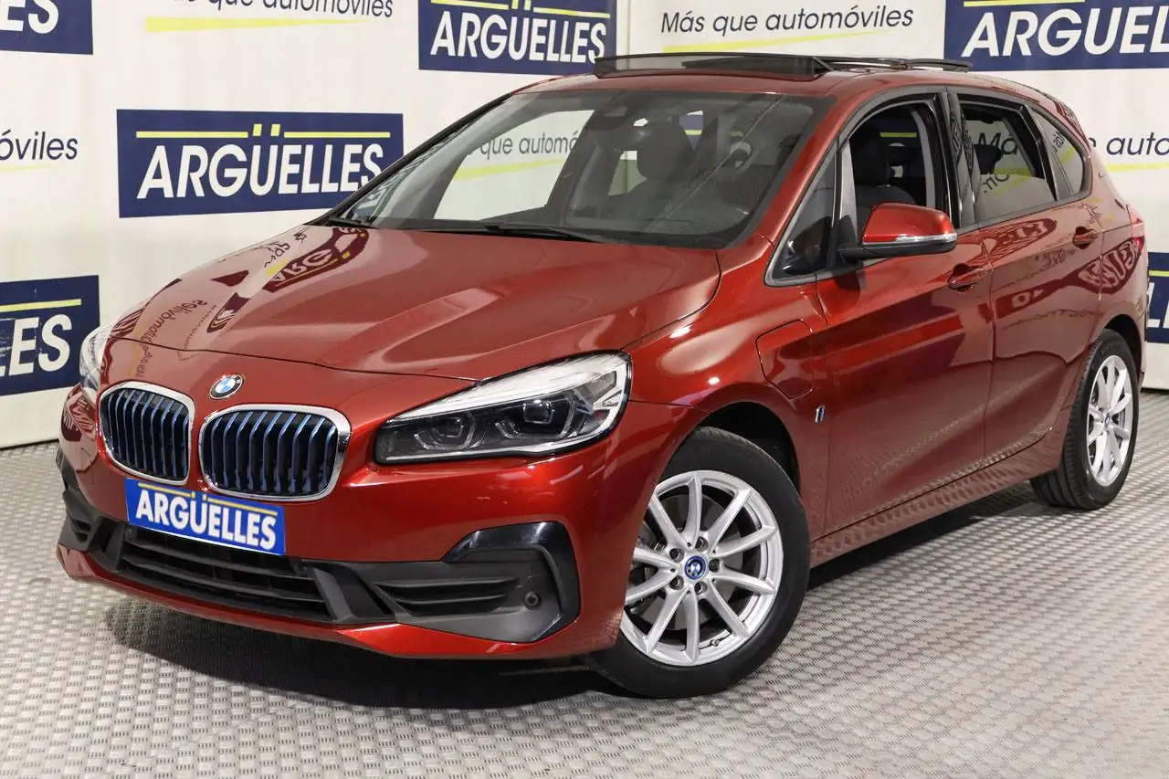 Renting BMW 225 xe Active Tourer iPerformance 4×4 224cv Rojo