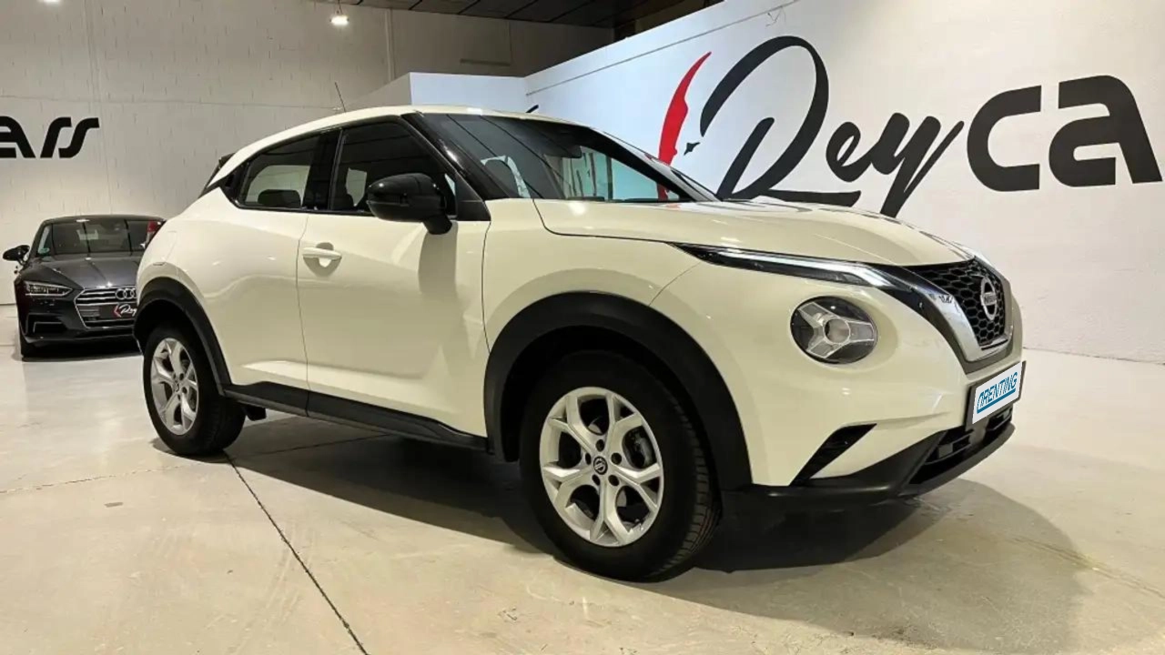 Renting Nissan Juke 1.0 DIG-T Acenta 4×2 117 Blanco 3