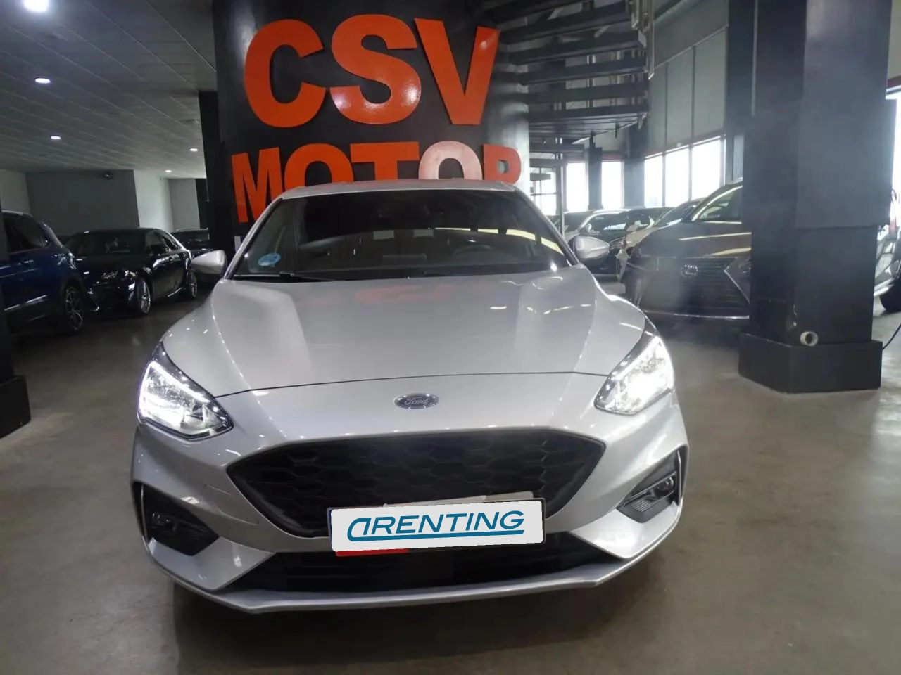 Renting Ford Focus 1.0 Ecoboost MHEV 92kW ST-Line Plateado