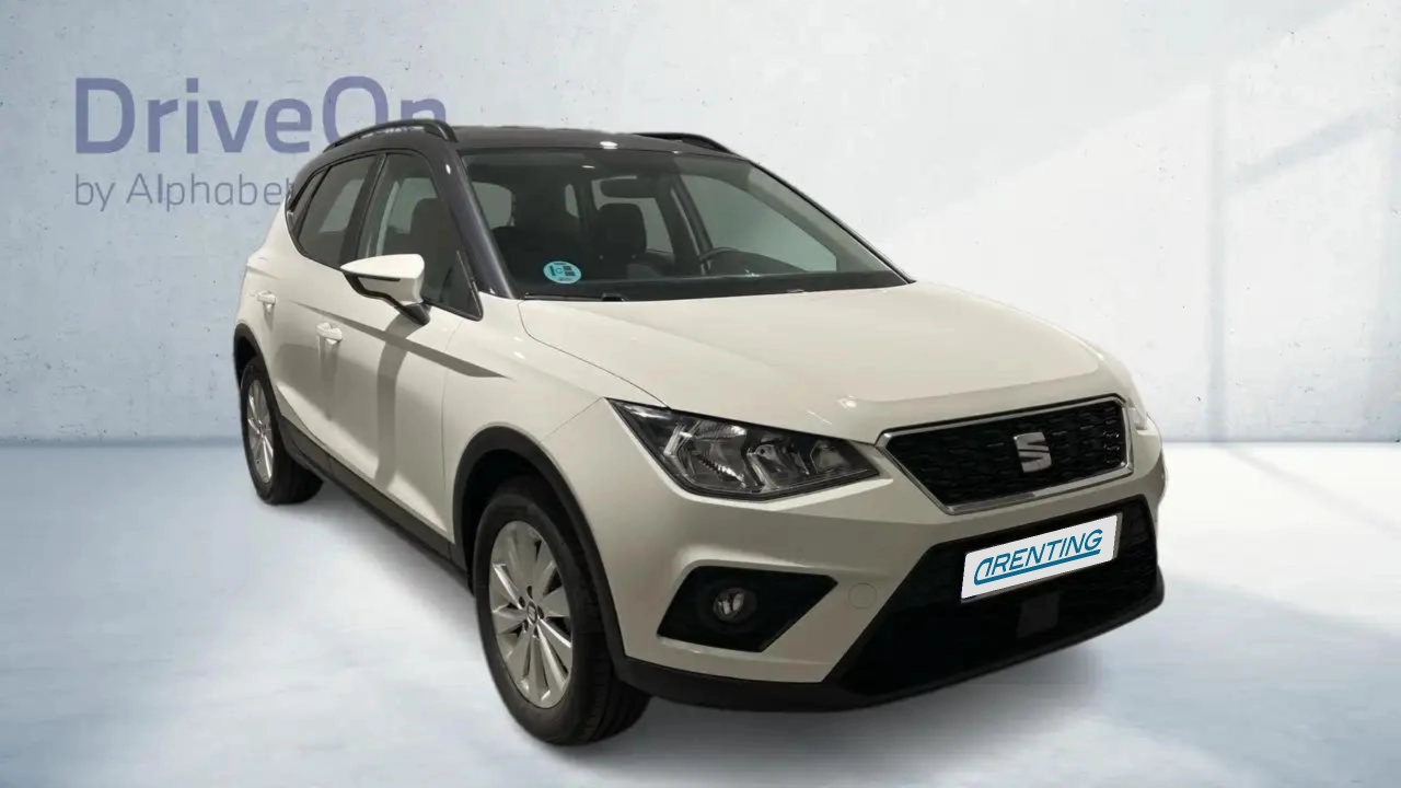 Renting SEAT Arona 1.0 TSI Ecomotive S&S Style 110 Blanco 1