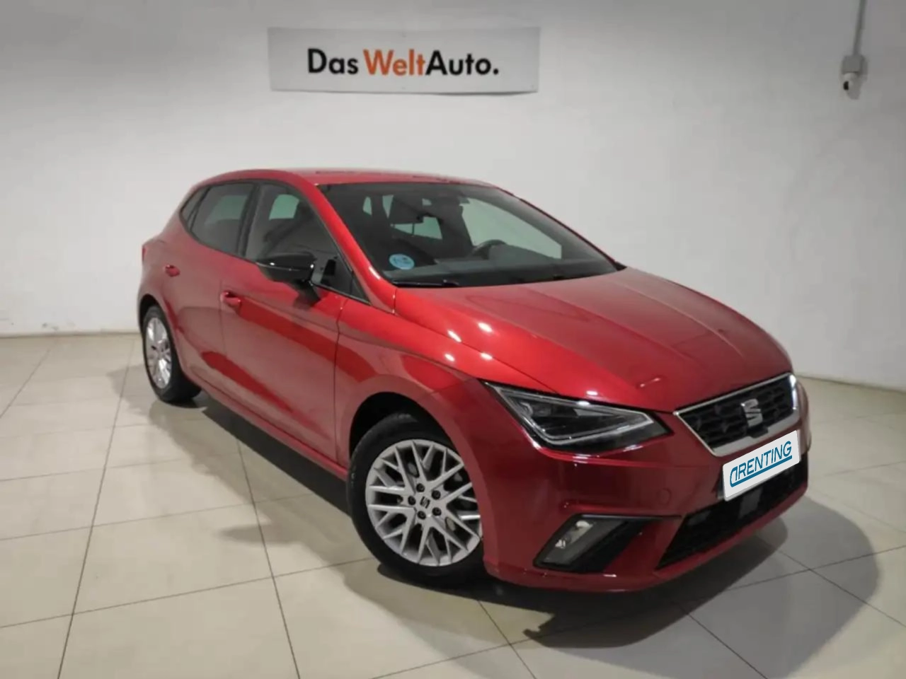 Renting SEAT Ibiza 1.0 TSI S&S FR 110 Rojo