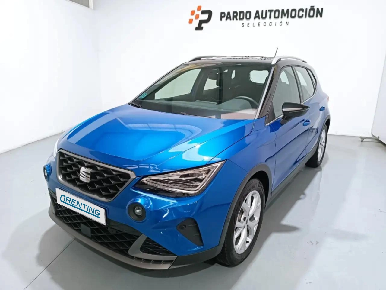 Renting SEAT Arona 1.0 TSI S&S FR DSG7 110 Azul 1