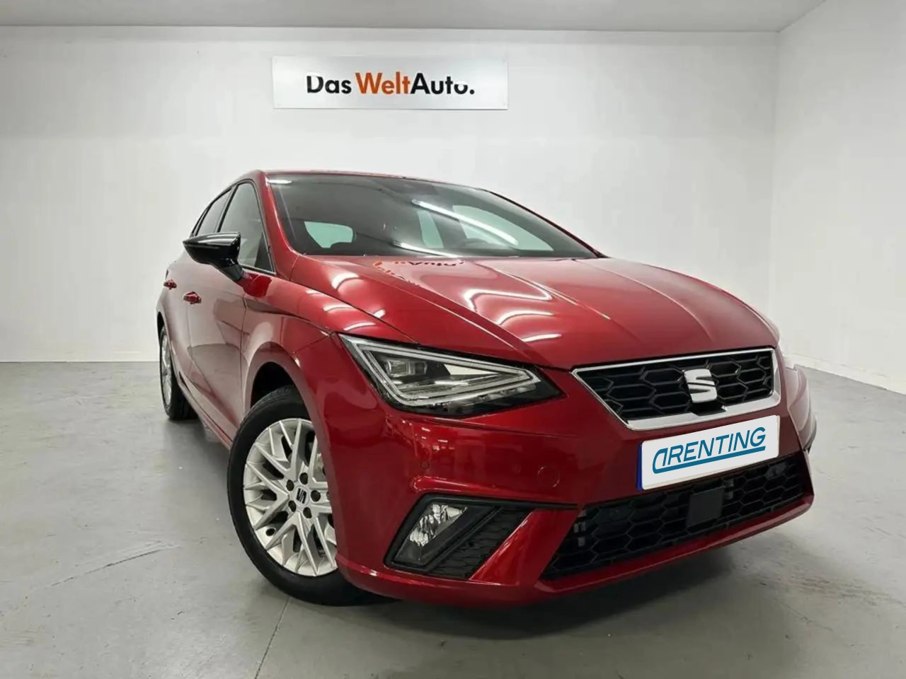 Renting SEAT Ibiza 1.0 TSI S&S FR XS 110 Rojo 5