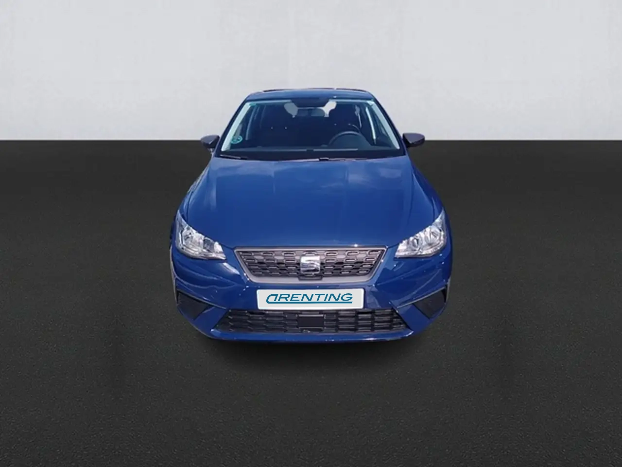 Renting SEAT Ibiza 1.0 TSI S&S Reference Plus 95 Azul