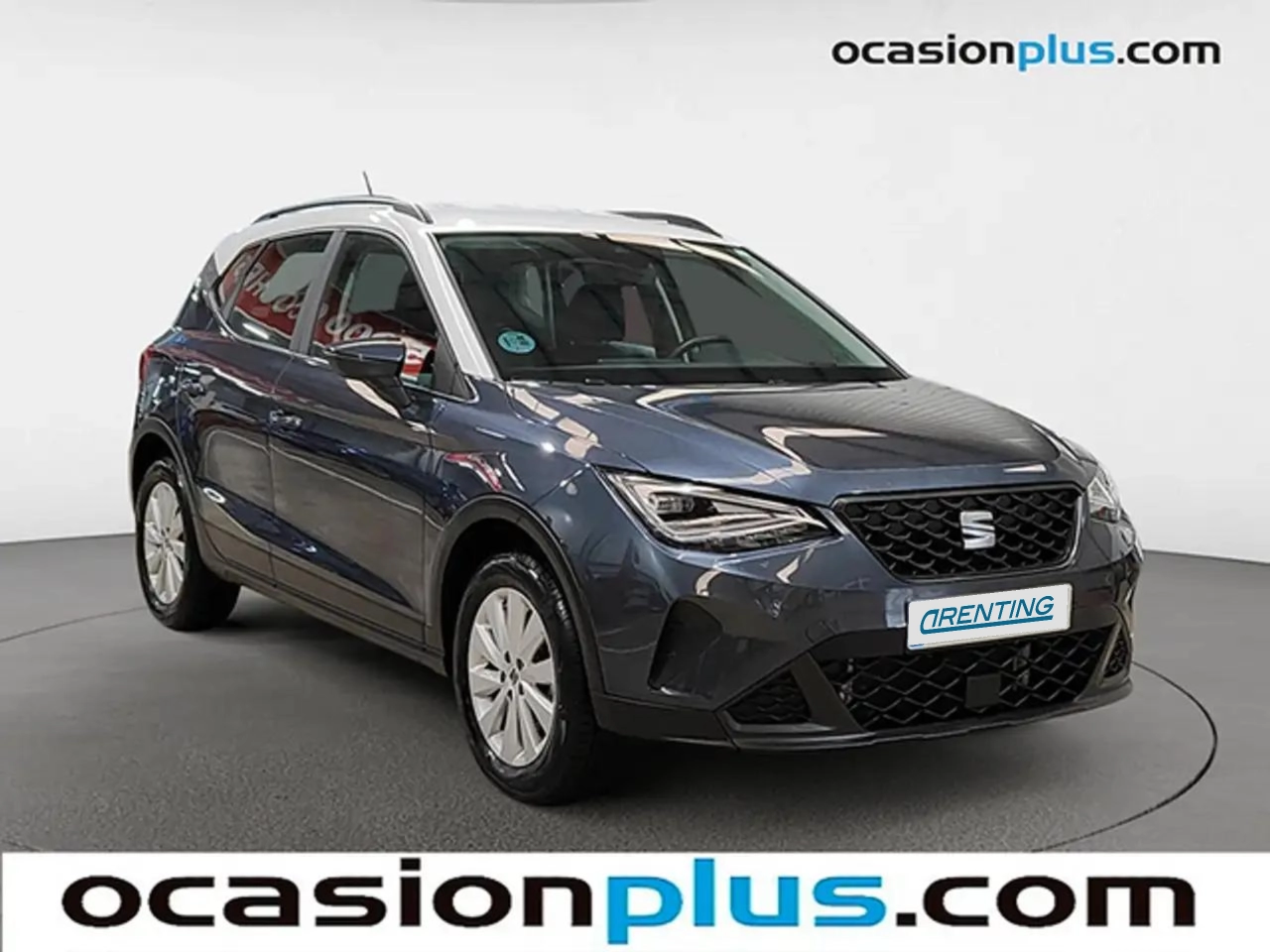 Renting SEAT Arona 1.0 TSI S&S Style XM 110 Gris 3