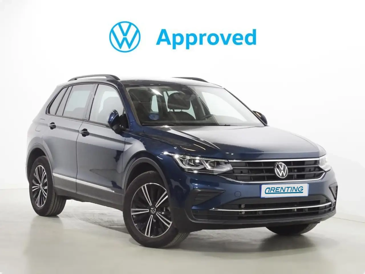 Renting Volkswagen Tiguan 1.4 eHibrid Life 180kW Azul