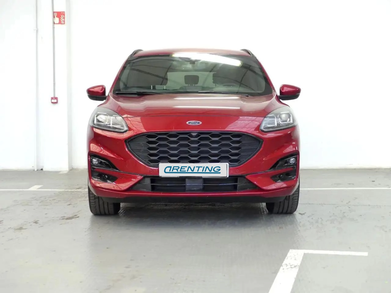 Renting Ford Kuga 1.5 EcoBoost ST-Line X FWD 150 Rojo 1 1