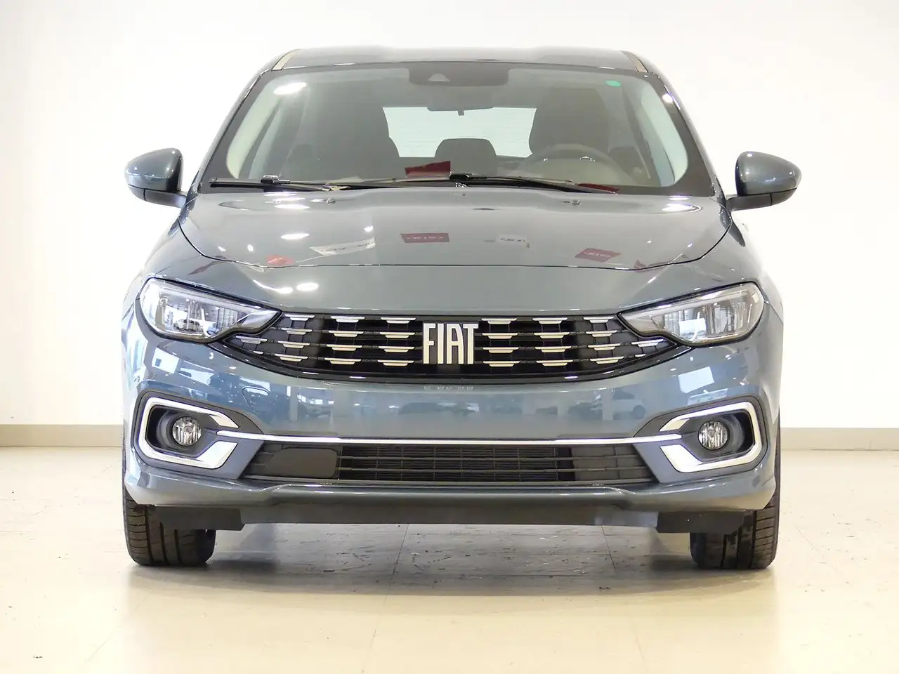 Renting Fiat Tipo 1.5 HYBRID MHEV DCT CITY LIFE 130 5P Azul