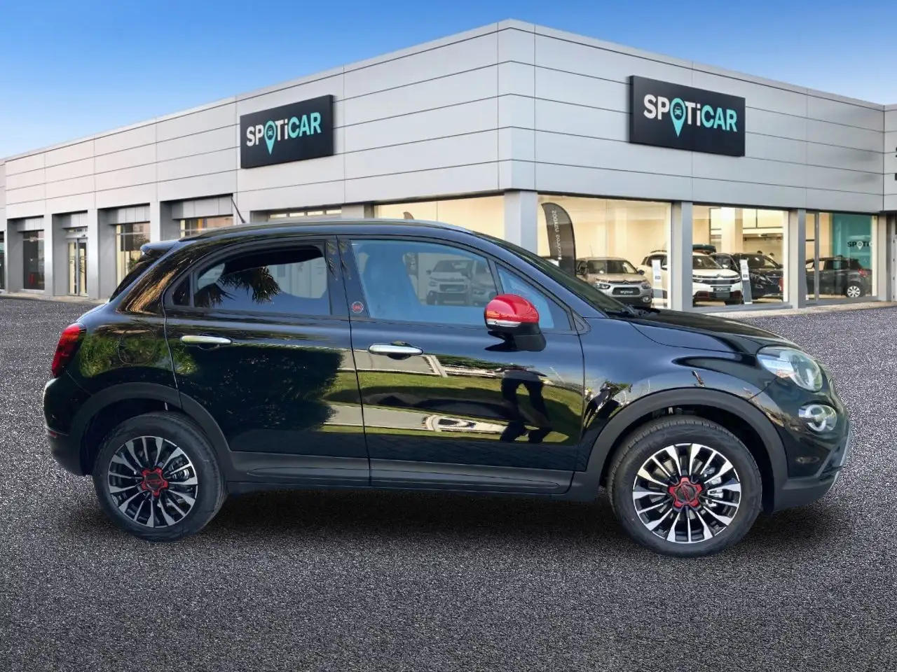 Renting Fiat 500X 1.5 Hybrid Red DDCT Negro