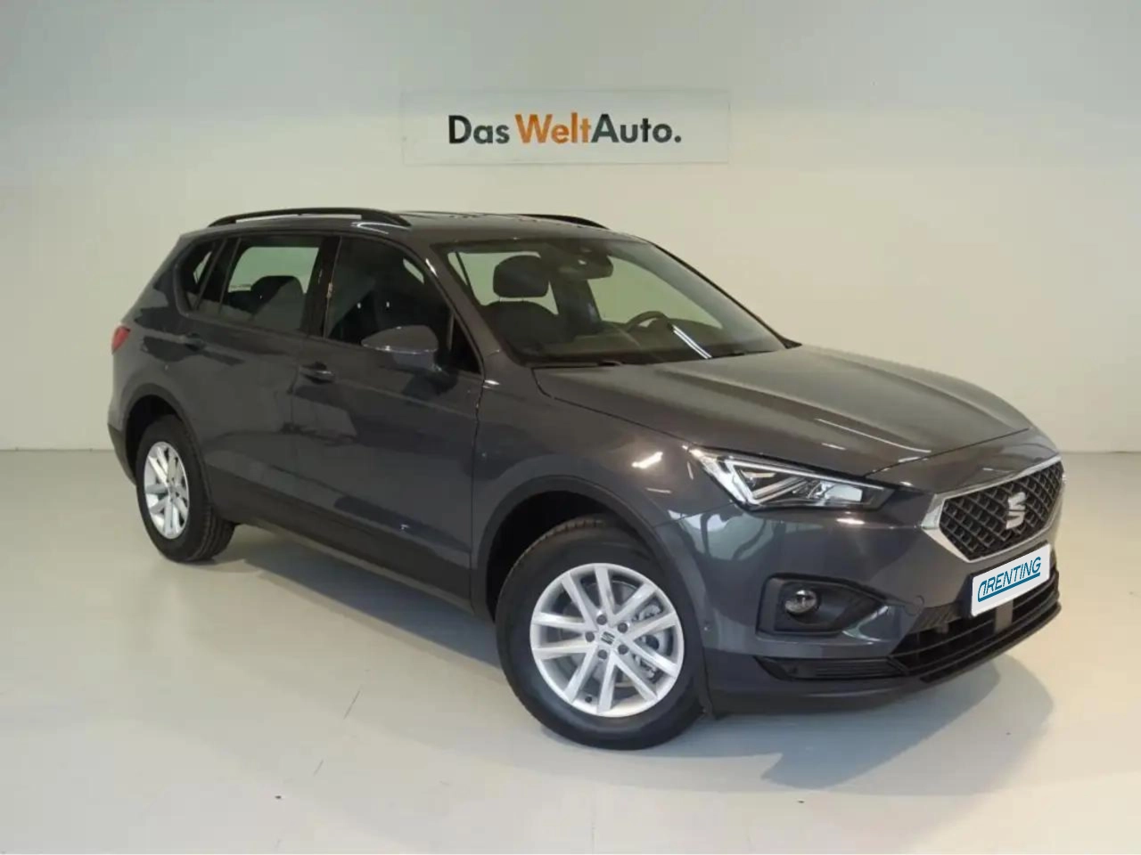 Renting SEAT Tarraco 1.5 TSI S&S Style 150 Gris 2