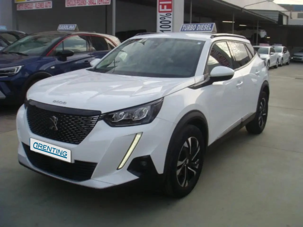 Renting Peugeot 2008 1.5BlueHDi S&S Allure Pack 110 Blanco