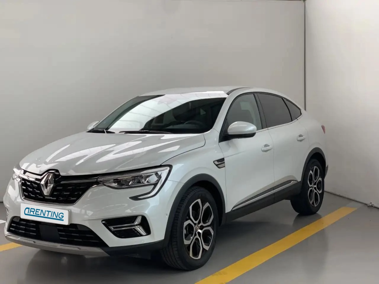 Renting Renault Arkana 1.6 E-Tech Techno 105kW Blanco