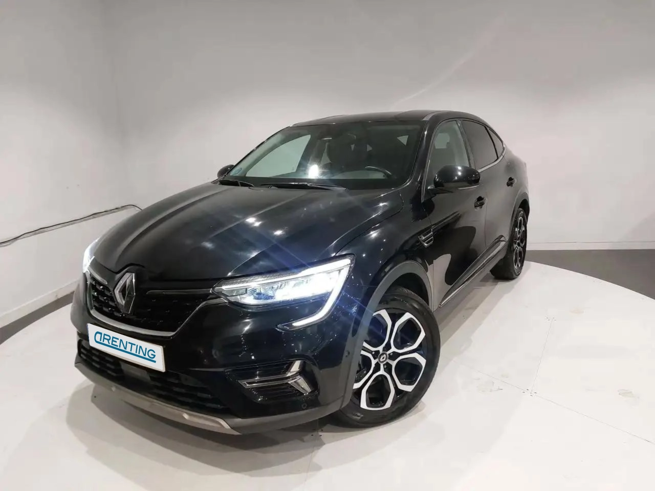 Renting Renault Arkana 1.6 E-Tech Zen 105kW Zen Negro