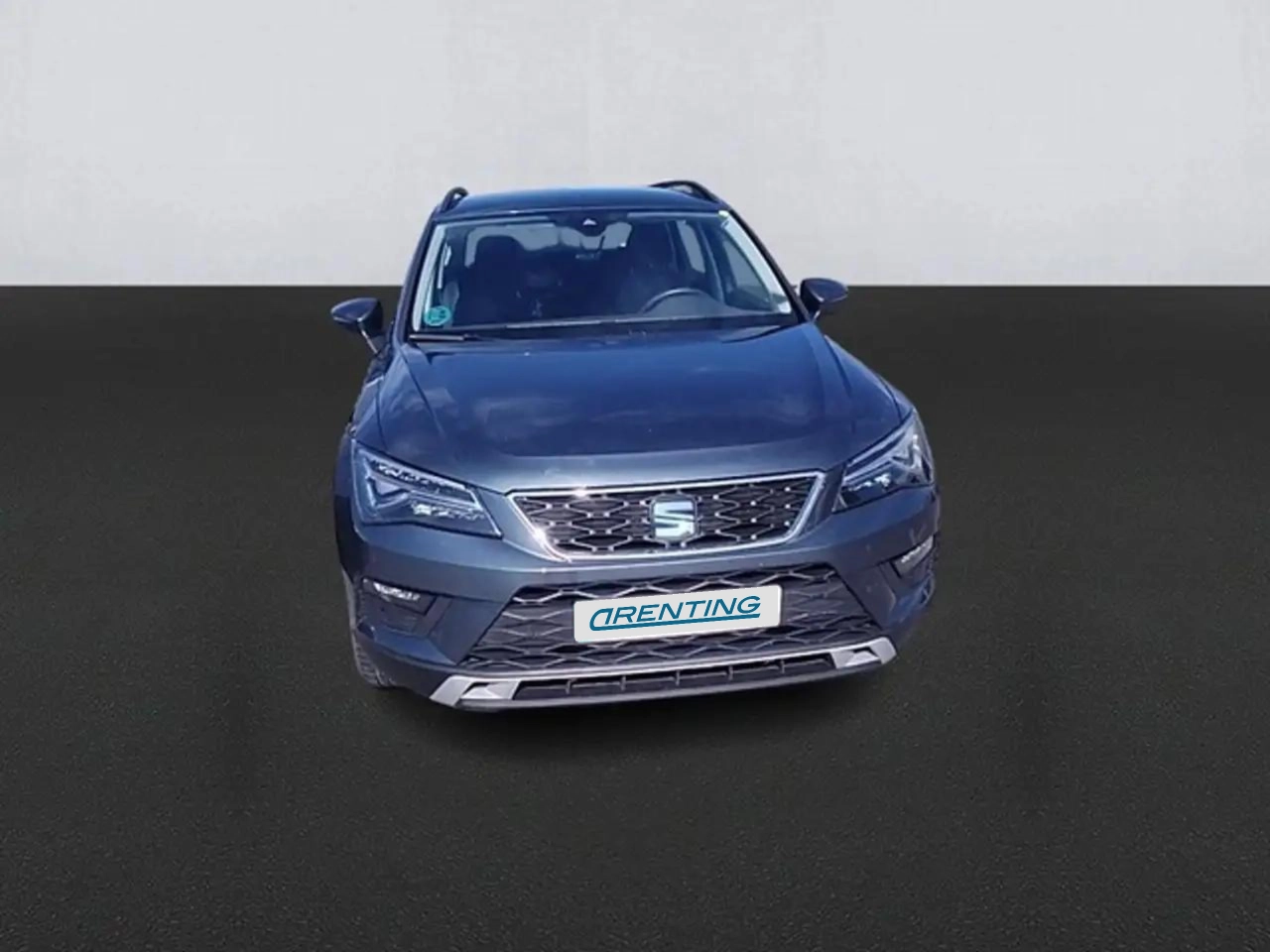 Renting SEAT Ateca 1.6TDI CR S&S Ecomotive Style Plateado 2