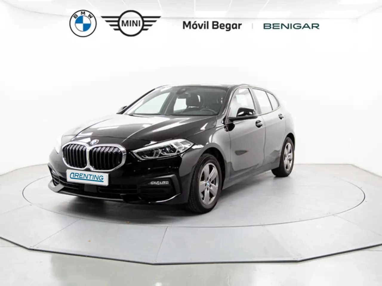 Renting BMW 118 118d Negro 3