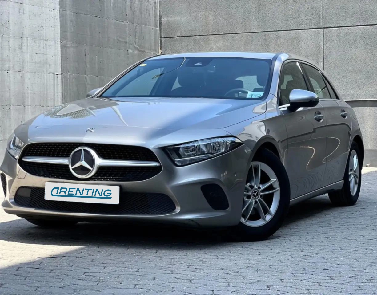 Renting Mercedes-Benz A 180 180d 7G-DCT Gris 4