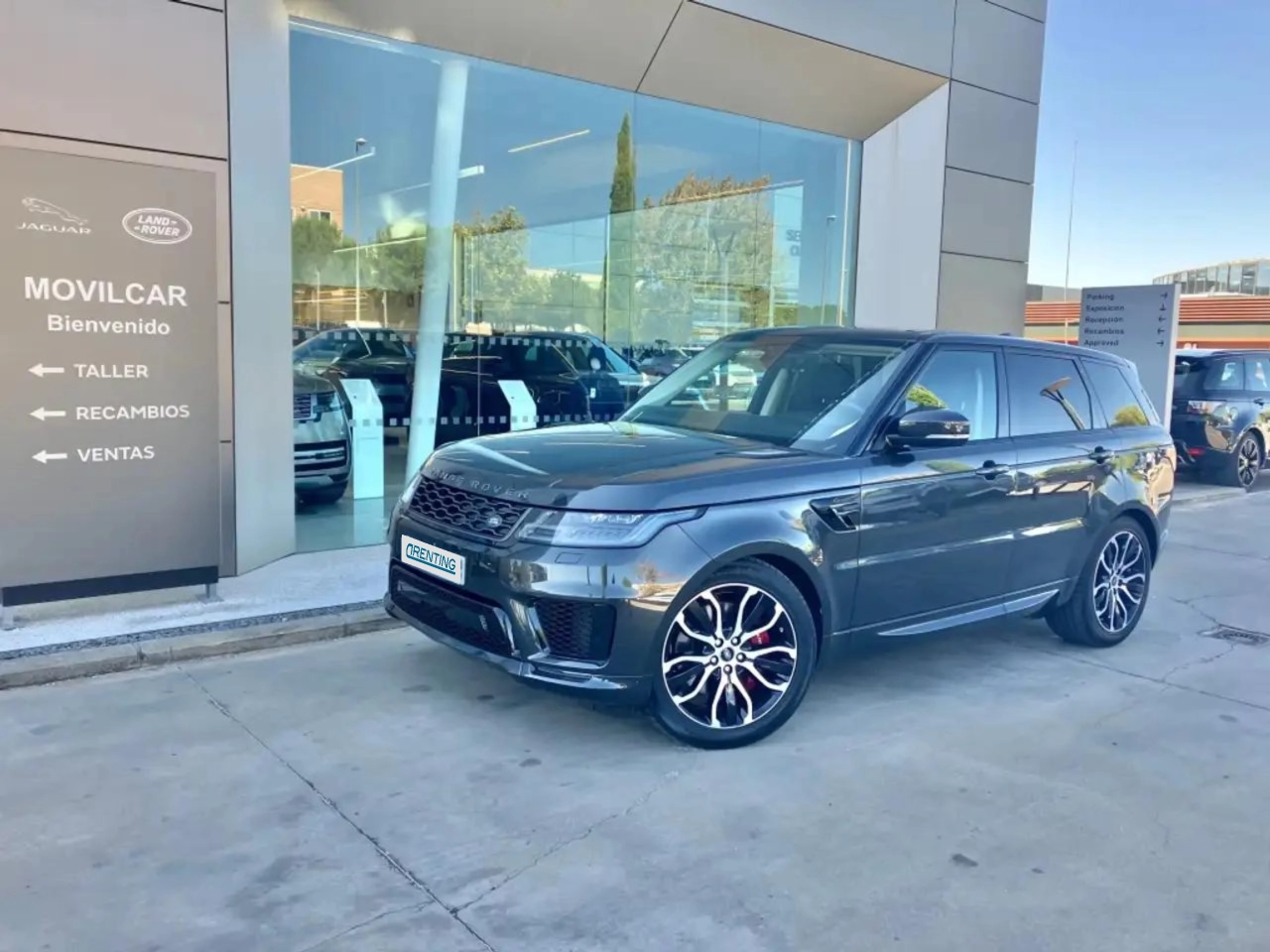 Renting Land Rover Range Rover Sport 2.0 Si4 PHEV HSE Dynamic 404 Gris