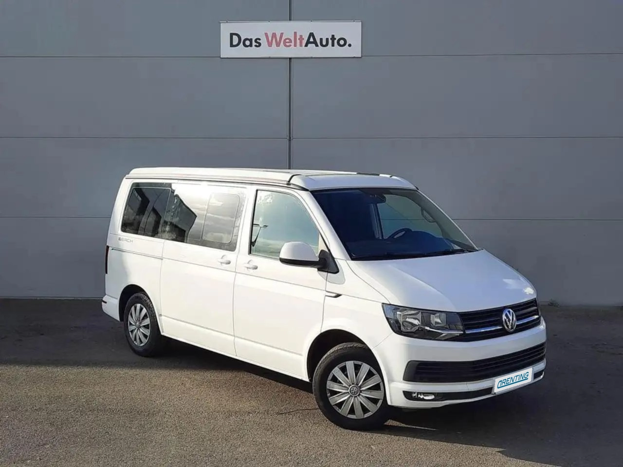 Renting Volkswagen T5 California 2.0TDI BMT Beach 110kw Blanco