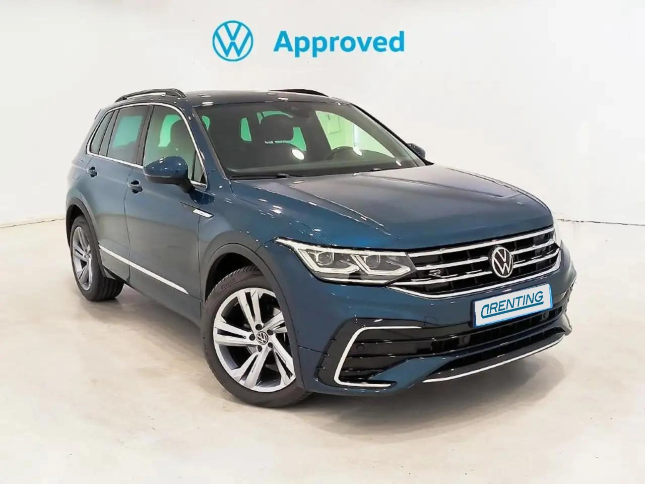 Renting Volkswagen Tiguan 2.0TDI R-Line DSG 110kW Azul 1