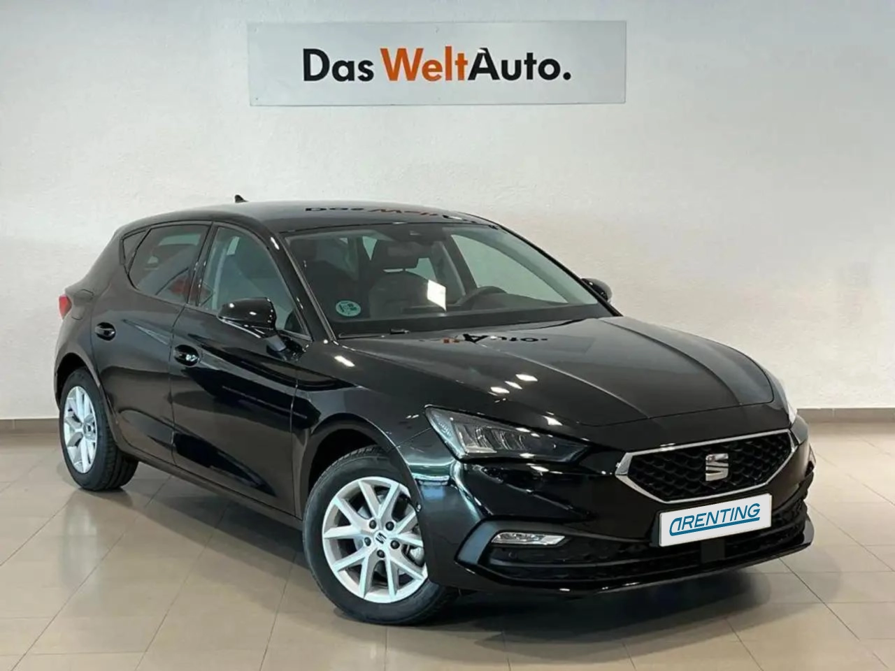 Renting SEAT Leon 2.0TDI S&S Style XS 115 Negro 1