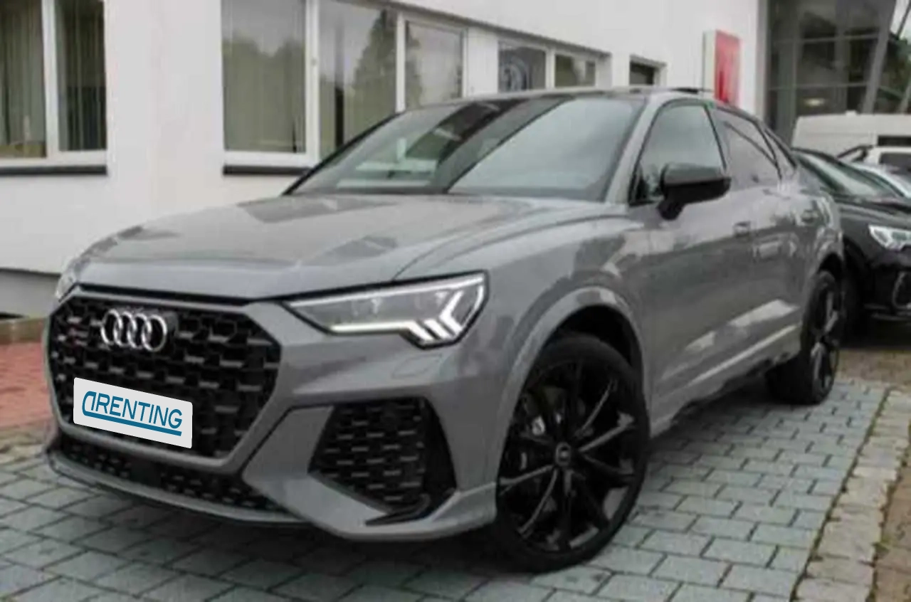 Renting Audi RS Q3 2.5 TFSI Performance quattro S-T(14.75) 270kW Gris