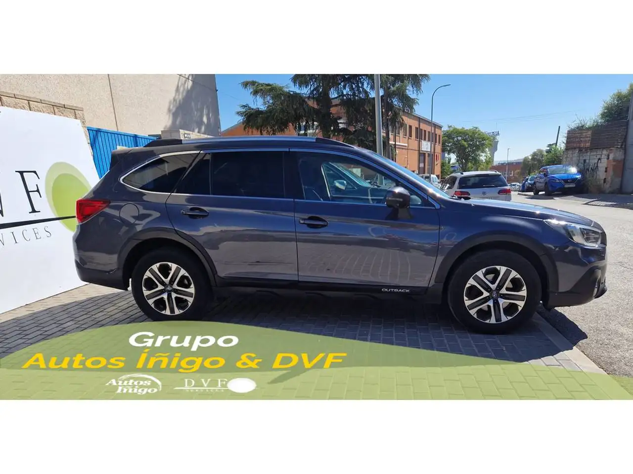 Renting Subaru OUTBACK 2.5i Sport CVT Lineartronic Gris 1