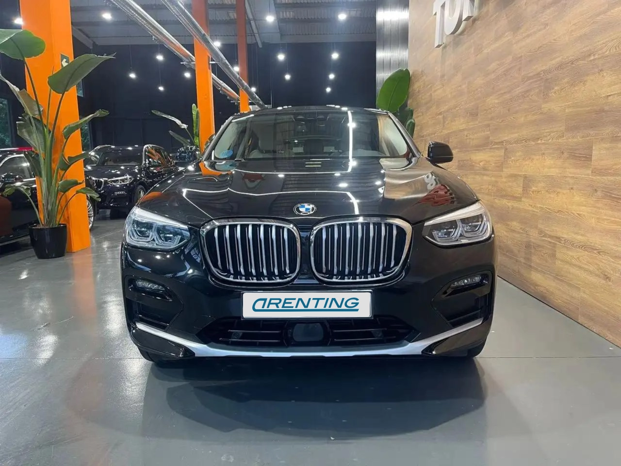 Renting BMW X4 3.0D Xdrive   X-line 286 cv Negro