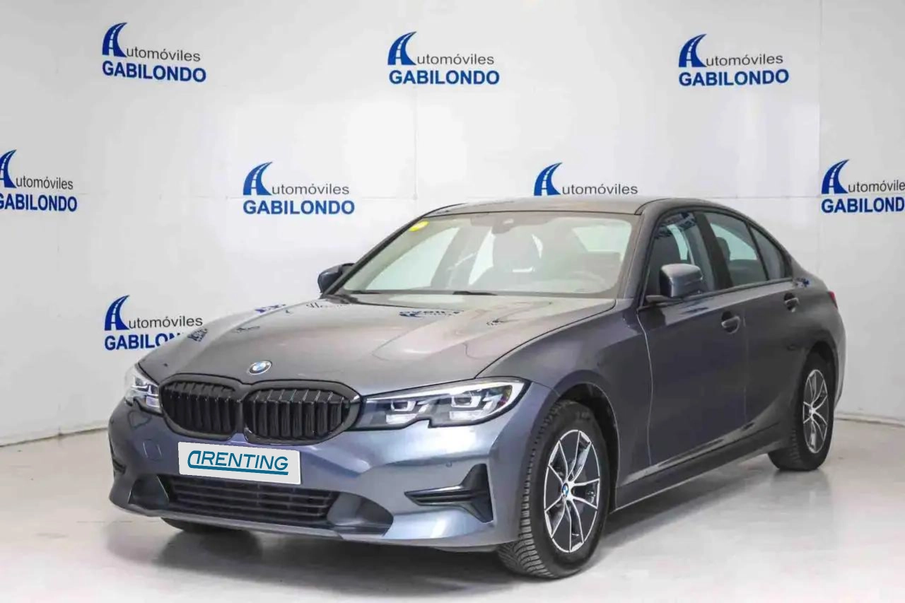 Renting BMW 318 318d Auto. Gris