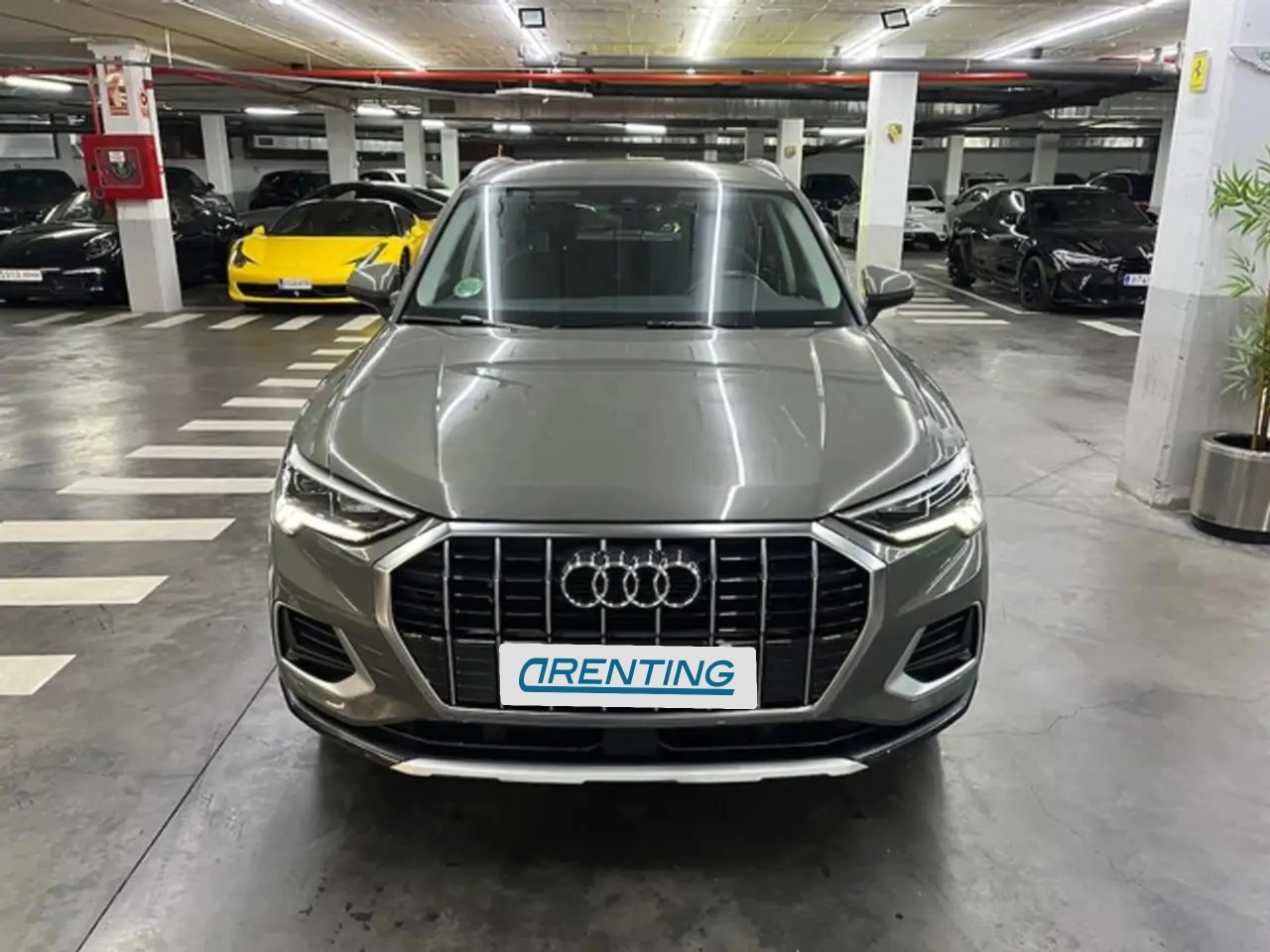 Renting Audi Q3 35 TDI Advanced S tronic 110kW Gris 2