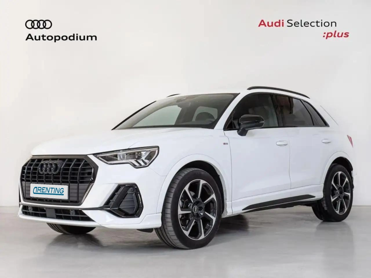 Renting Audi Q3 35 TDI Black line S tronic 110kW Blanco 1