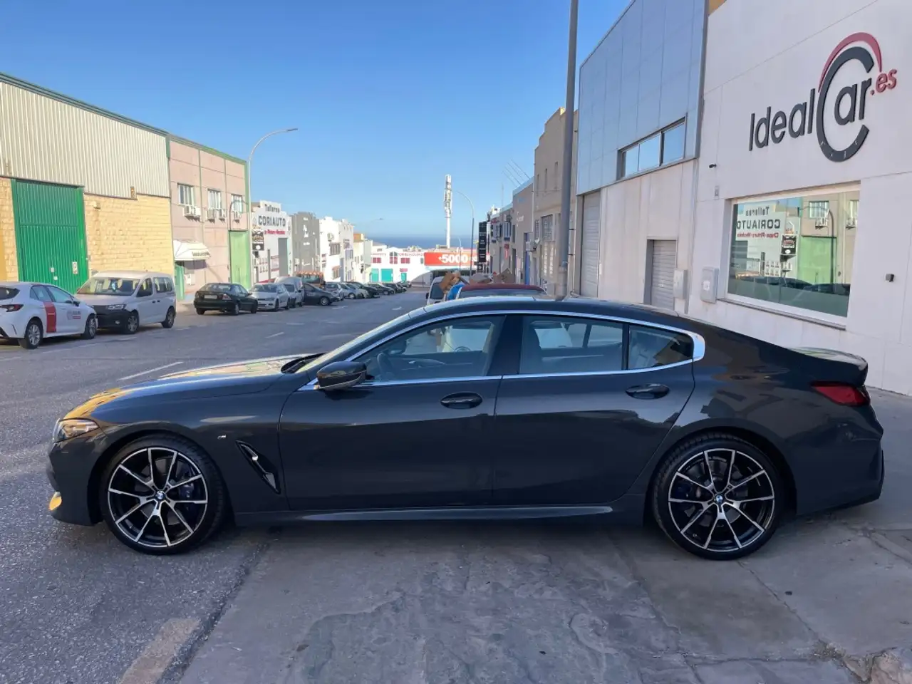 Renting BMW 840 840iA Gran Coupé Gris