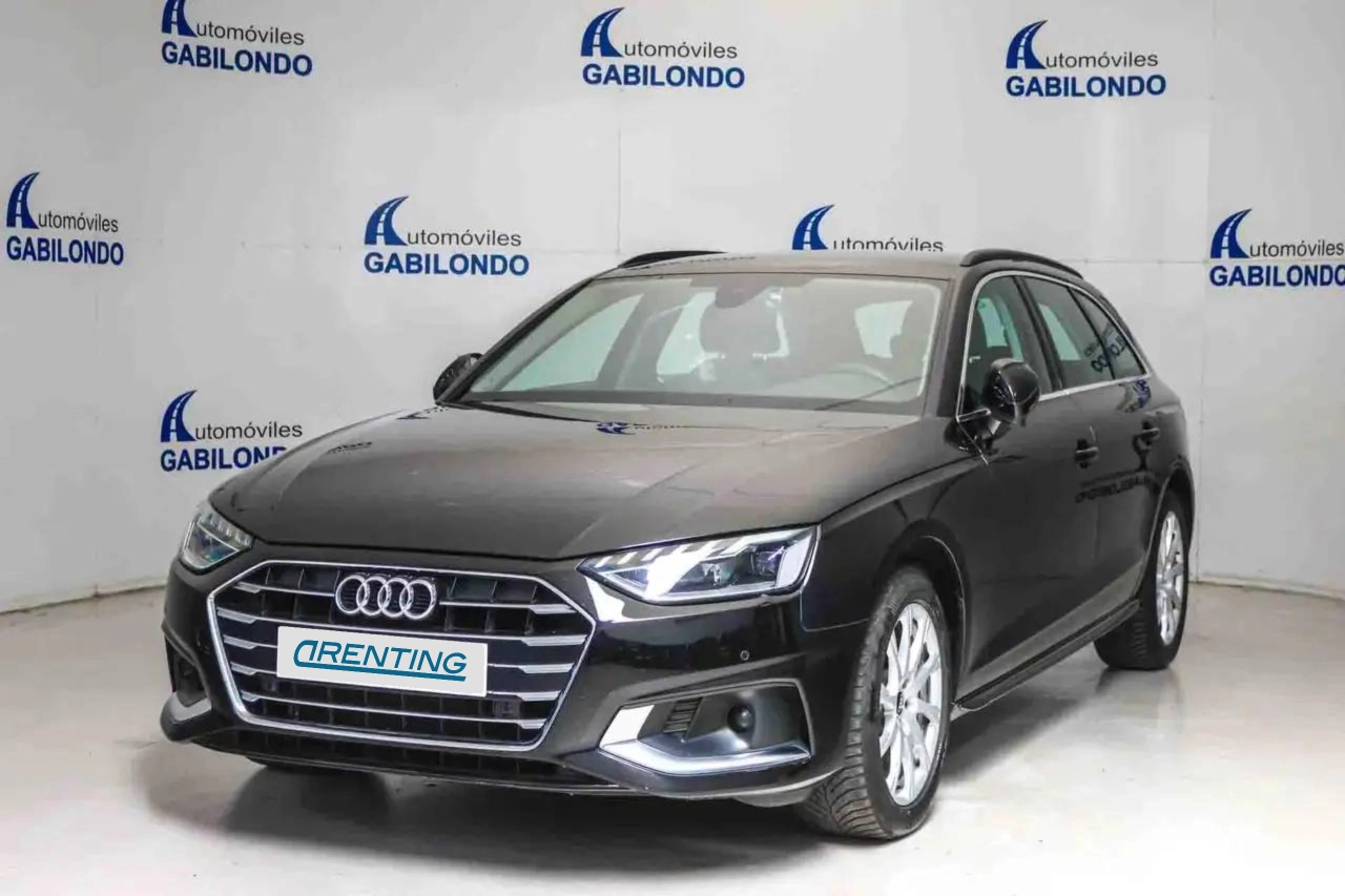 Renting Audi A4 Avant Advanced 30 TDI 100kW S tronic Negro