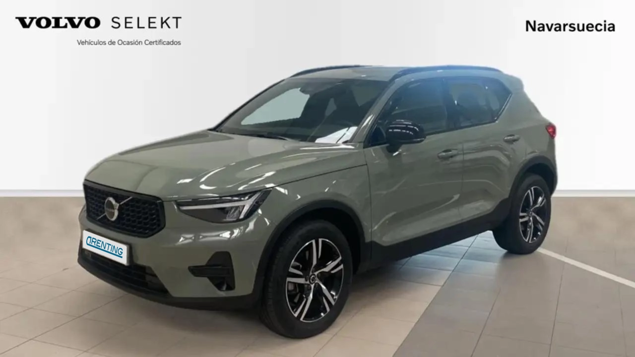 Renting Volvo XC40 B3 Plus Dark Aut. Verde 1