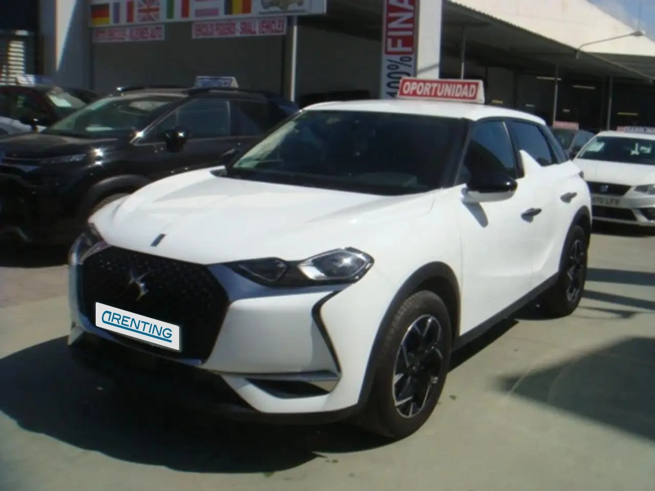 Renting DS Automobiles DS 3 Crossback Berlina Manual de 5 Puertas Blanco 1