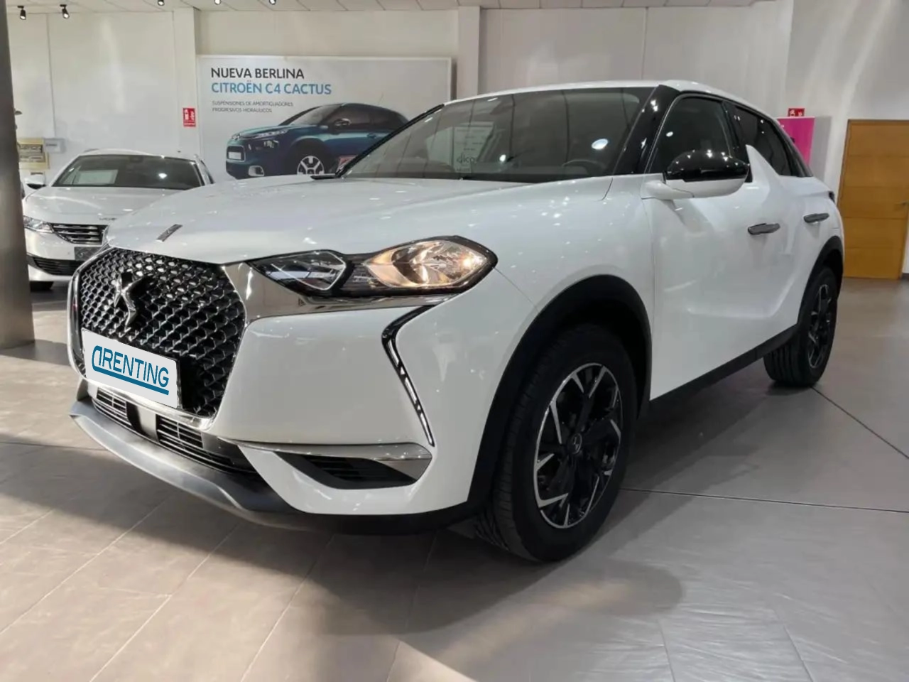 Renting DS Automobiles DS 3 Crossback Berlina Manual de 5 Puertas Blanco