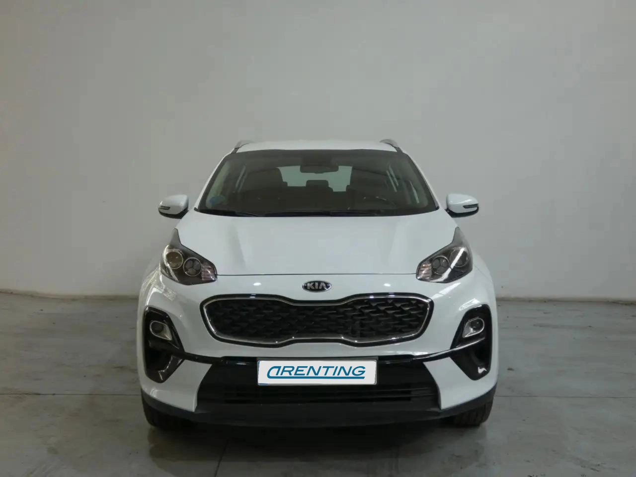 Renting Kia Sportage Business 2WD Blanco 1