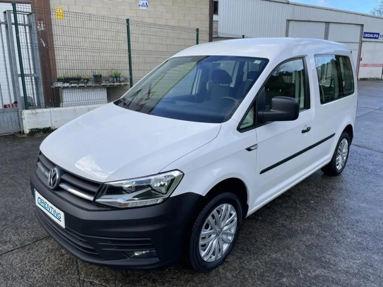 Renting Volkswagen Caddy 1.4 TSI Kombi DSG 130