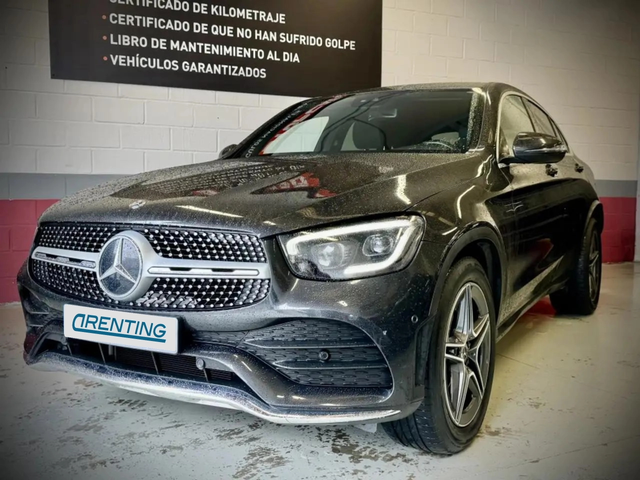 Renting Mercedes-Benz GLC 220 Coupé 220d 4Matic 9G-Tronic Gris 2