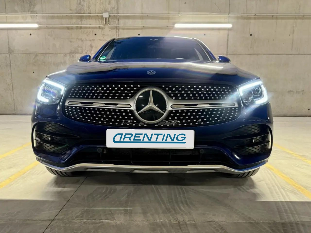 Renting Mercedes-Benz GLC 300 Coupé 300e 4Matic Azul 1