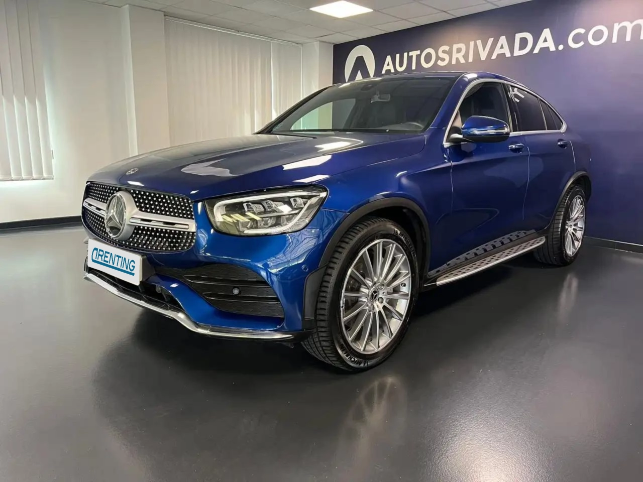 Renting Mercedes-Benz GLC 300 Coupé d 4MATIC Azul