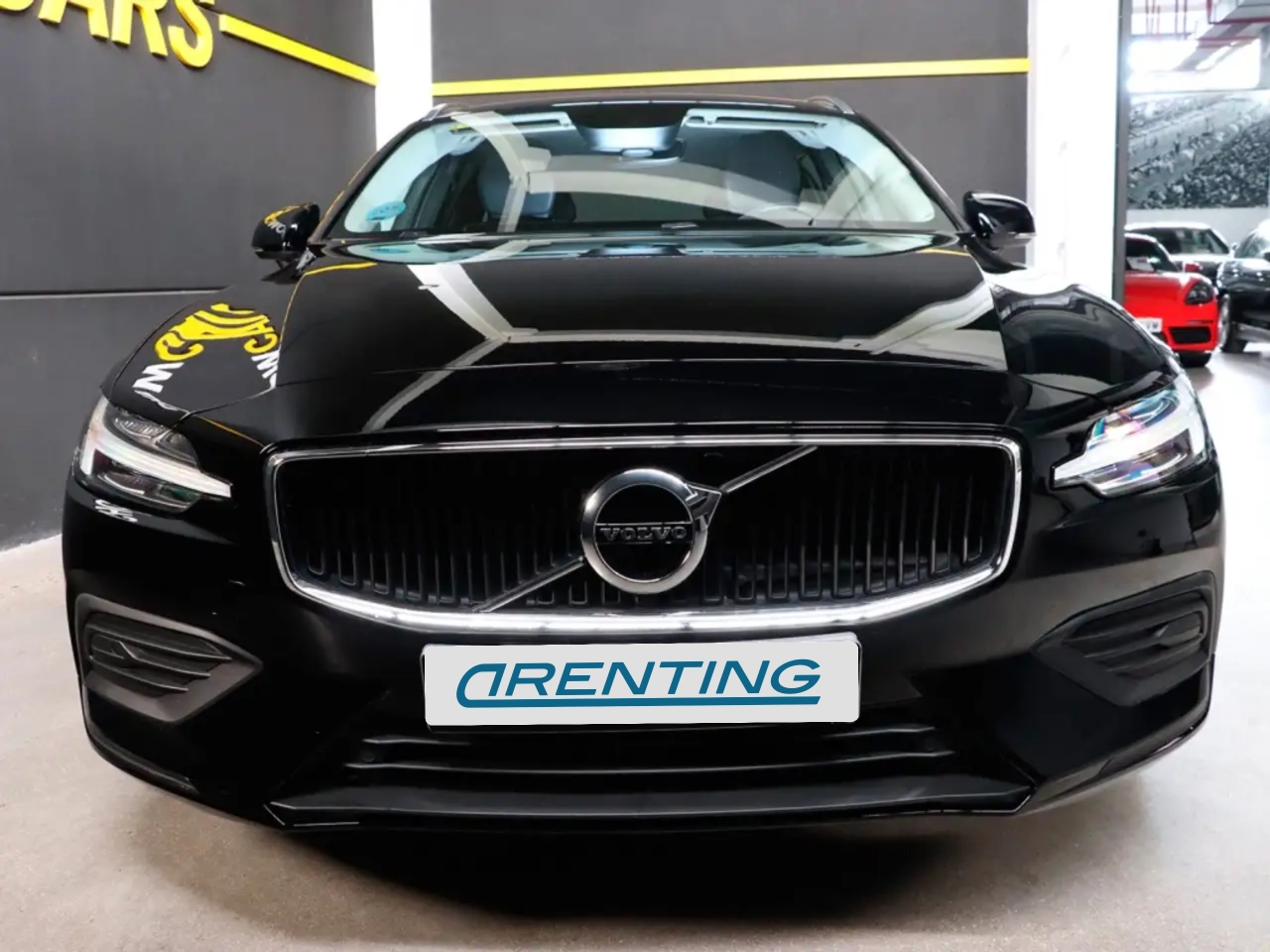 Renting Volvo V60 D4 Business Plus Aut. Negro