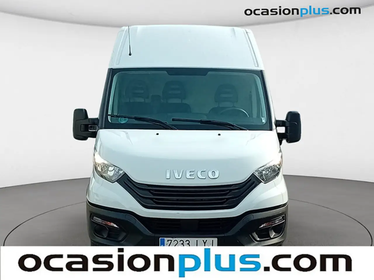 Renting Iveco Daily Furgón 35S16 V 4100 H2 16.0 156 Blanco 4