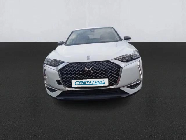 Renting DS DS3 Crossback DS 3 Crossback BlueHDi So Chic 110 3 1